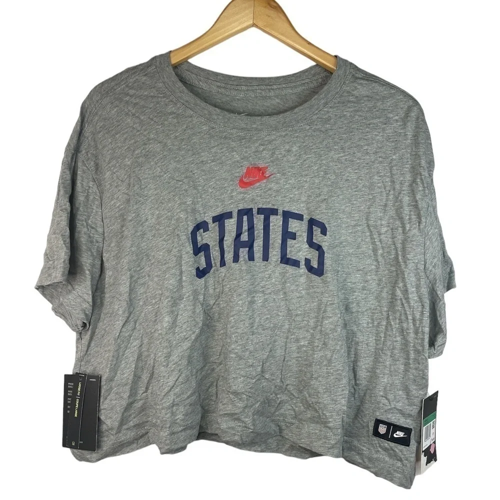 COPY - NWT Nike shirt